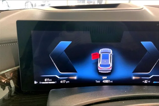 Used 2024 Skyscraper Grey Metallic BMW xDrive40i image 9
