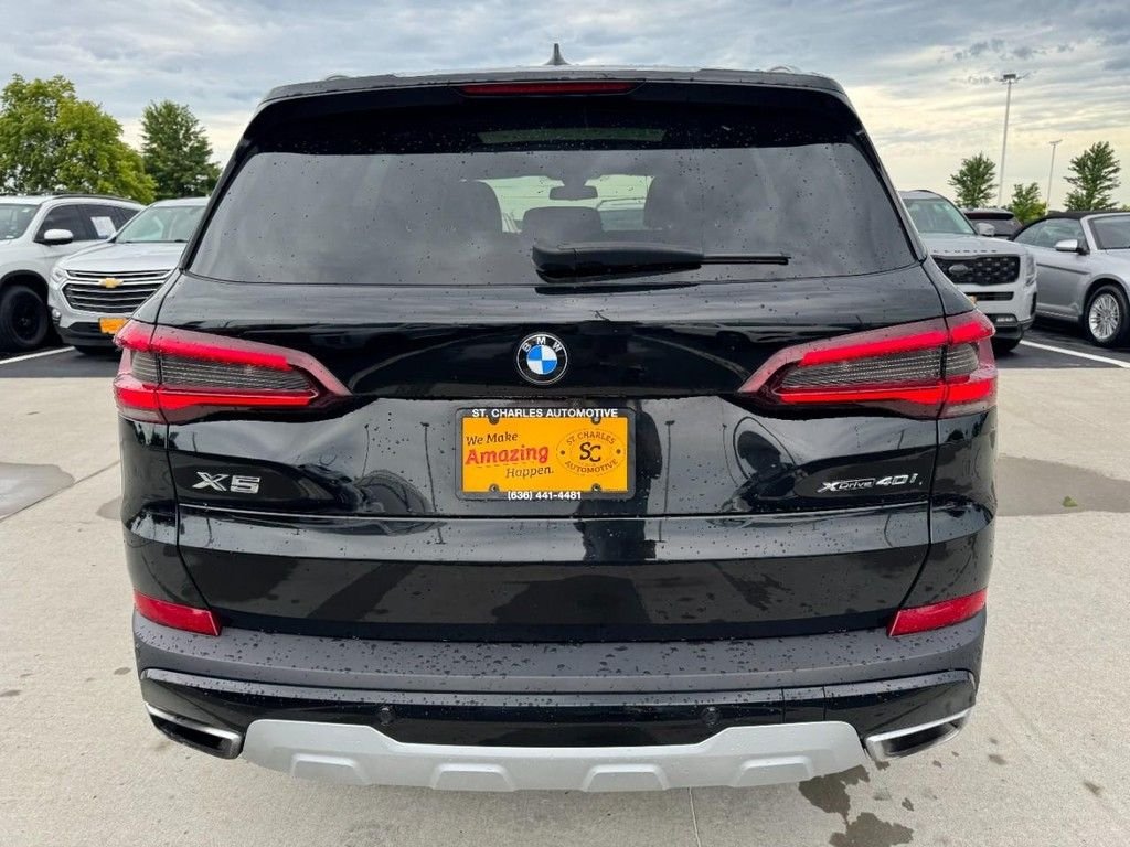 Used 2023 Black BMW xDrive40i image 4