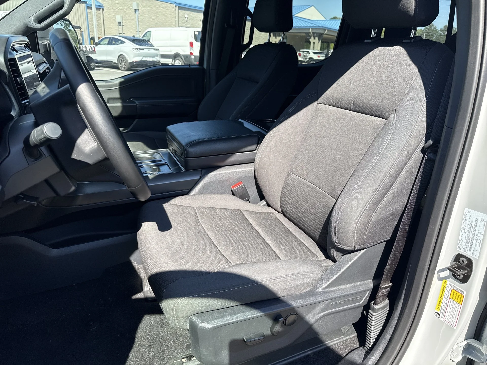 Certified Used 2024 Avalanche Ford XLT image 2