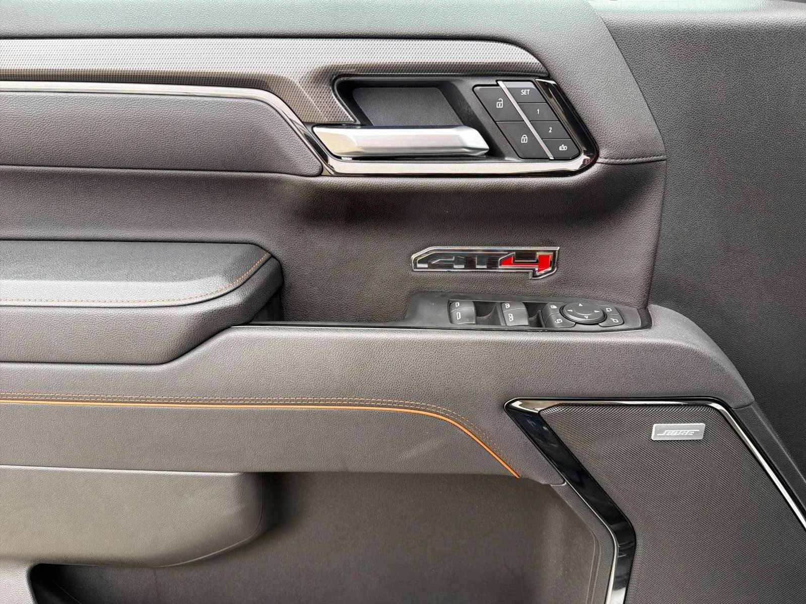 2025 GMC Sierra 1500 AT4 - Photo 10