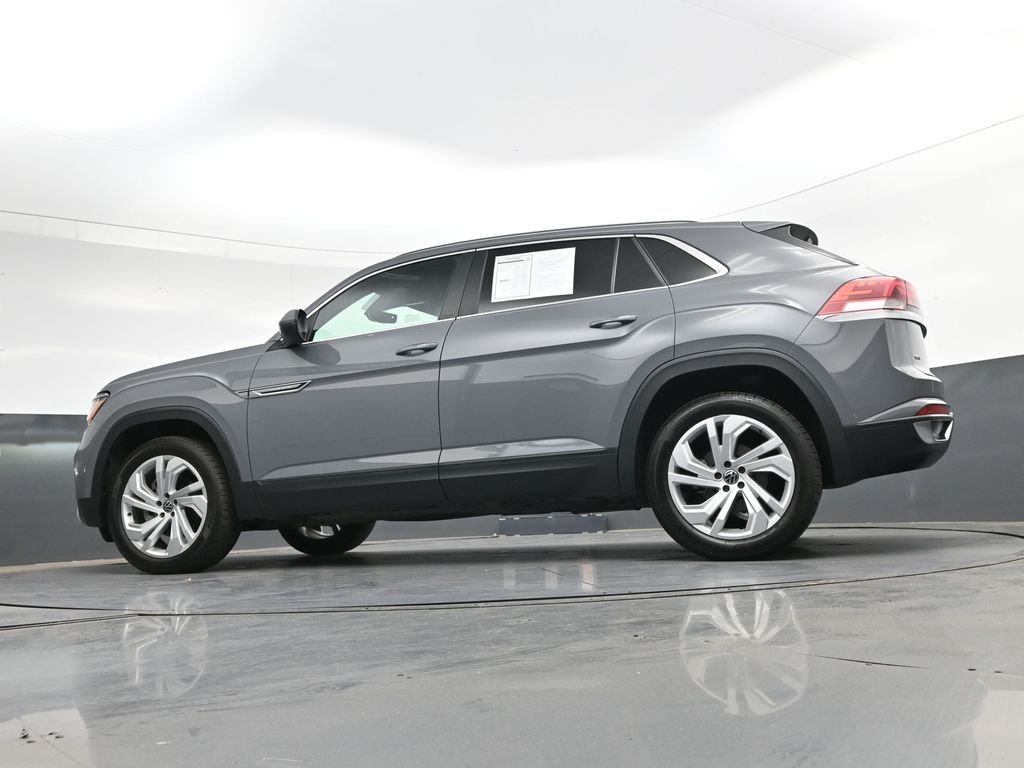 Used 2021  Volkswagen 2.0T SEL image 45