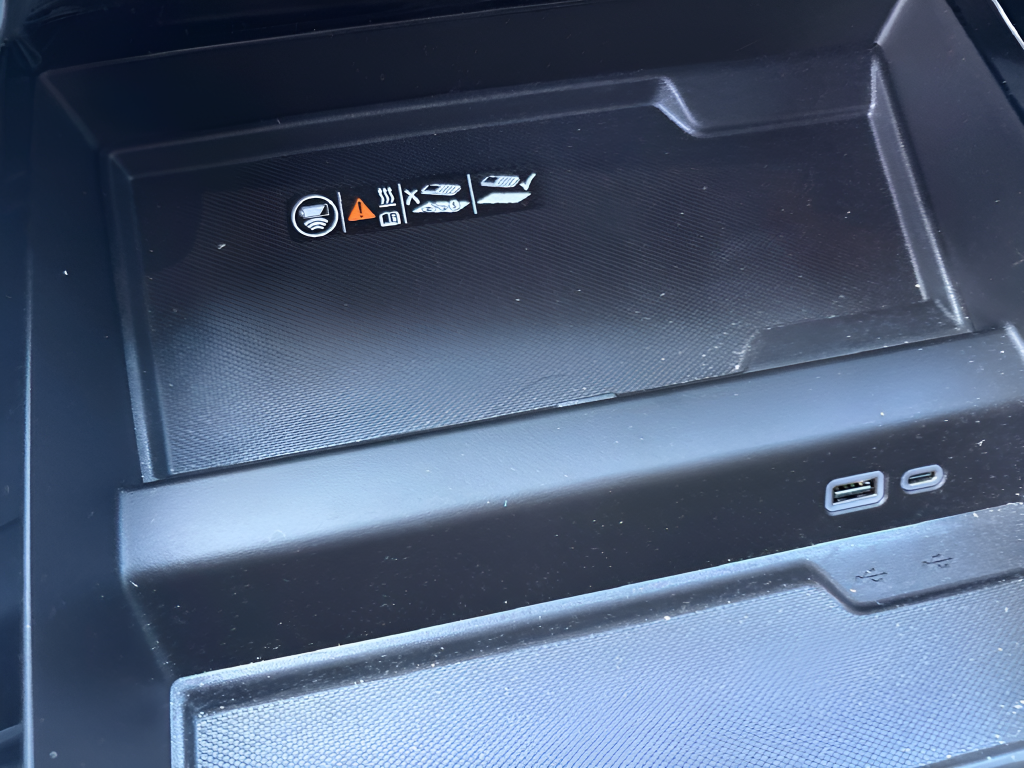 Used 2025 Black Chevrolet Premier image 30