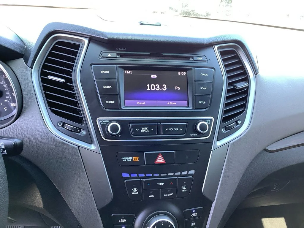 Used 2018 Silver Hyundai 2.4 Base image 11