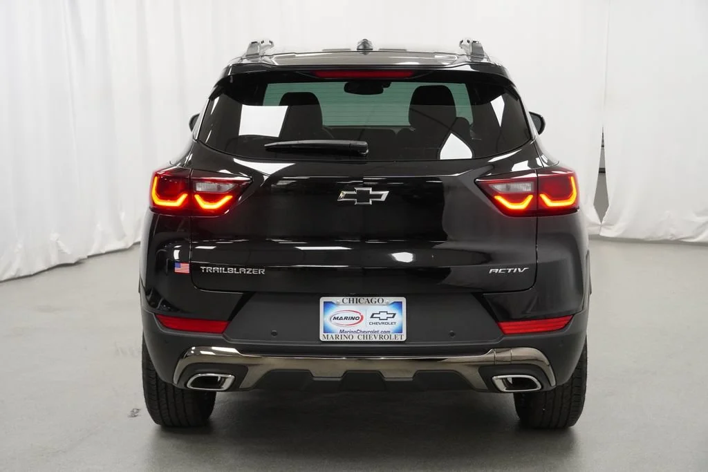 New 2026 Mosaic Black Metallic Chevrolet ACTIV image 36