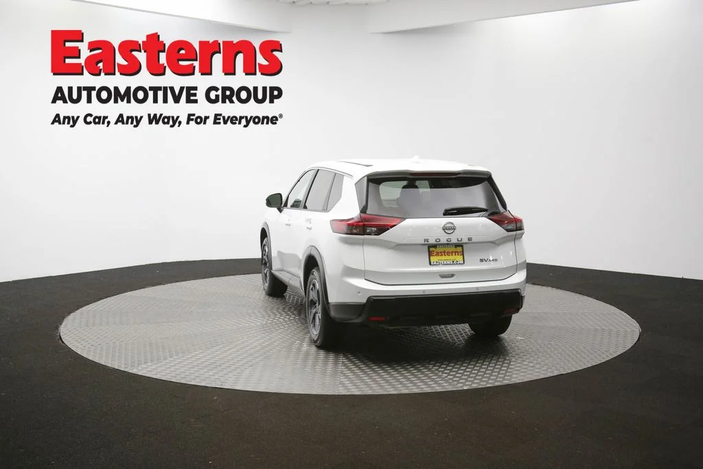 Used 2024 White Nissan SV image 65