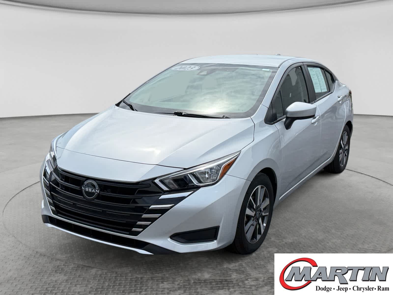 2023 Nissan Versa 1.6 SV CVT's photo