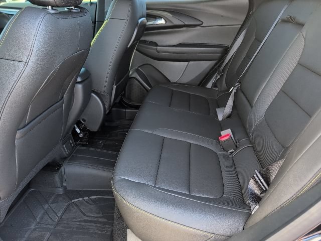 New 2026 Mosaic Black Metallic Chevrolet ACTIV image 7