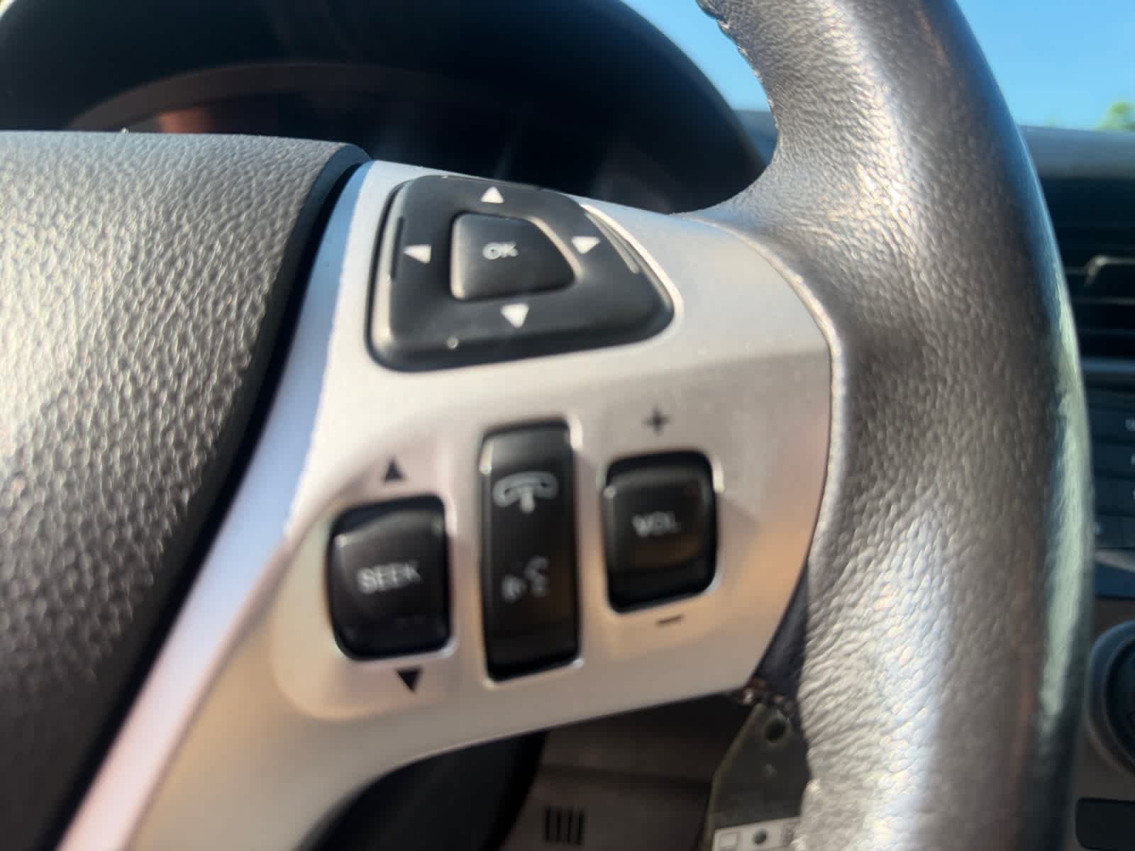 Used 2014 Ingot Silver Metallic Ford SEL image 32
