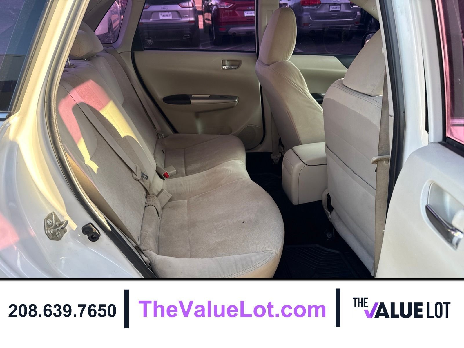 Used 2010 White Subaru 2.5i image 16
