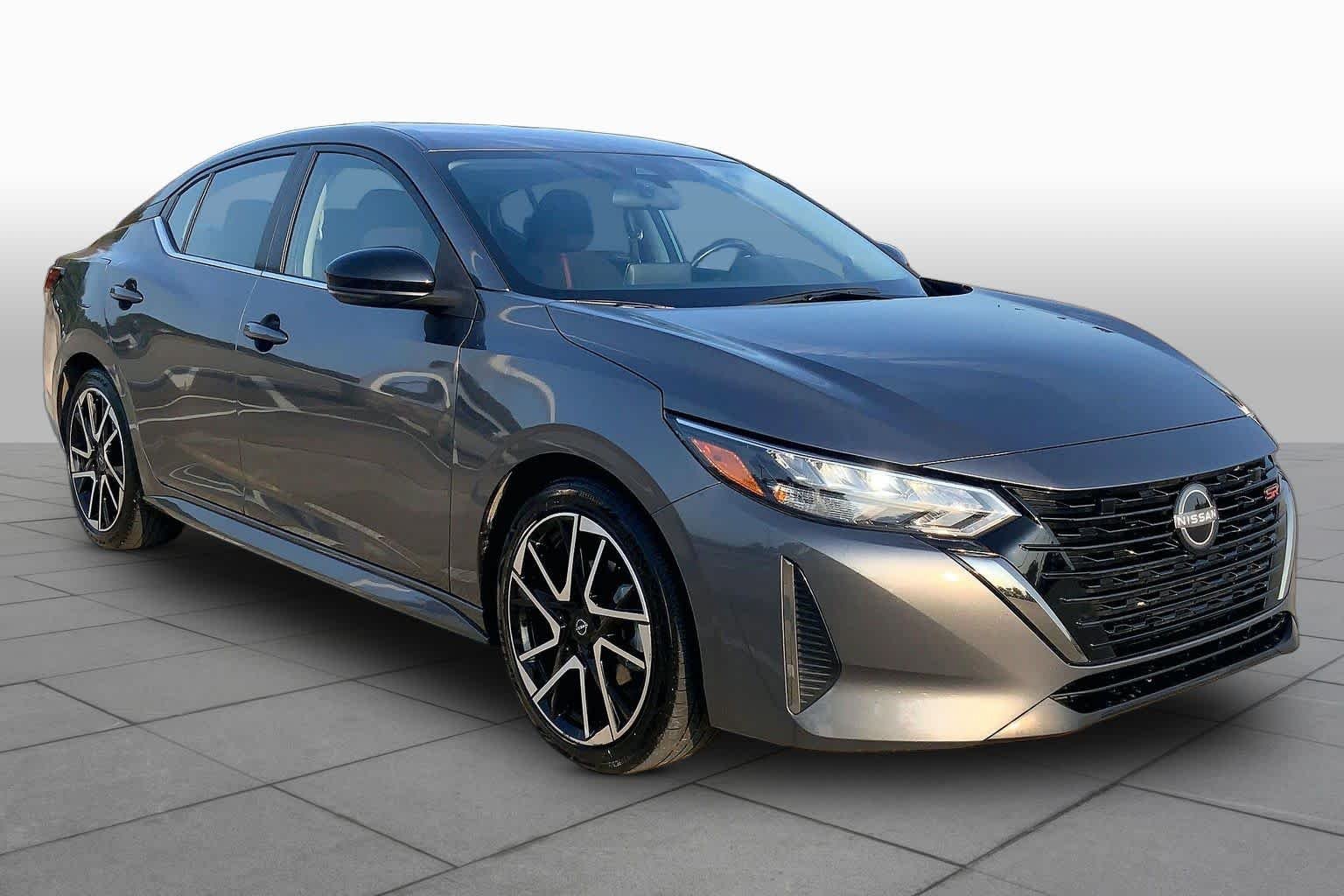 Used 2025 Gun Metallic Nissan SR image 3