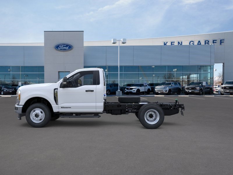 New 2026 Oxford White Ford XL image 3