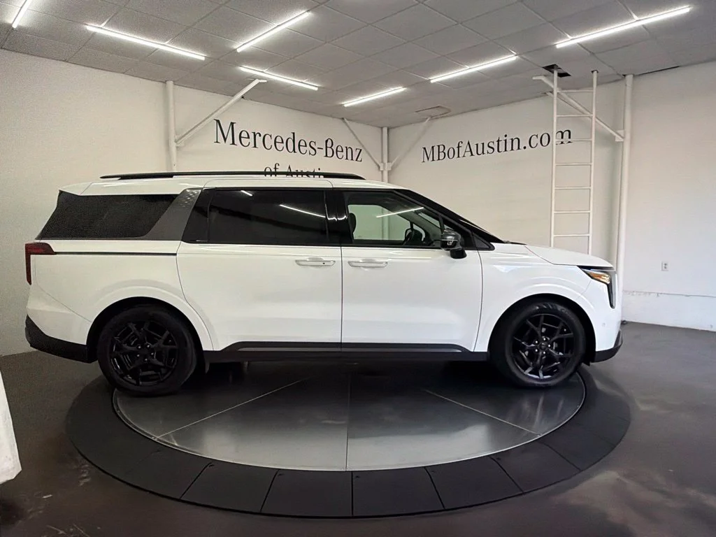 Used 2025 White Kia SX Prestige image 8