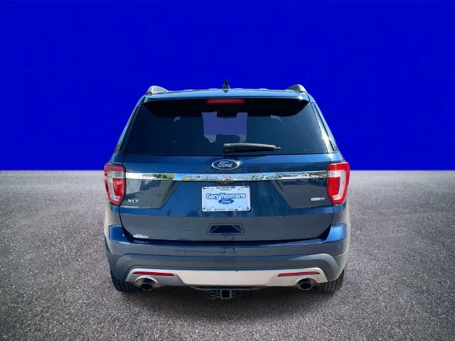 Used 2016 Blue Ford XLT image 4