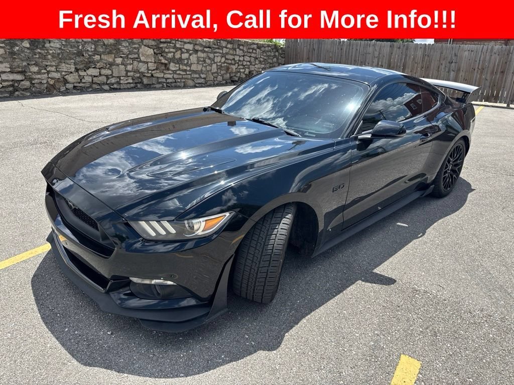 Used 2017 Black Ford GT Premium image 3