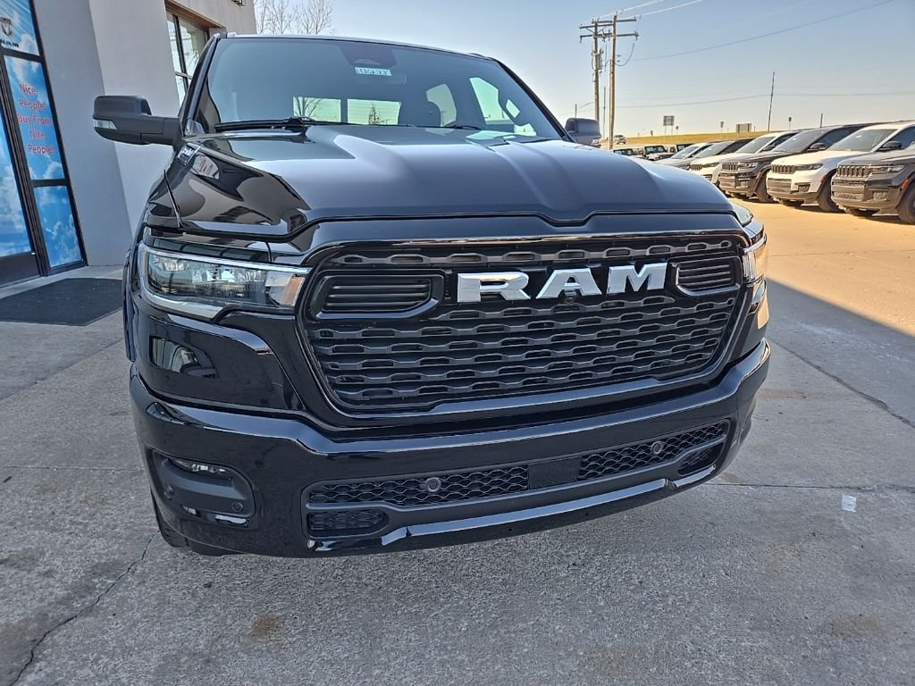 New 2026 Diamond Black Crystal Pearl-Coat Exterior Paint RAM Big Horn/Lone Star image 15