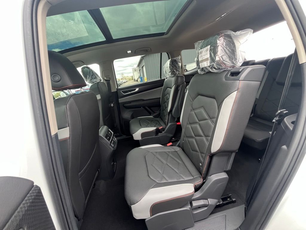 New 2026 White/off-white Volkswagen 2.0T Peak Edition image 22