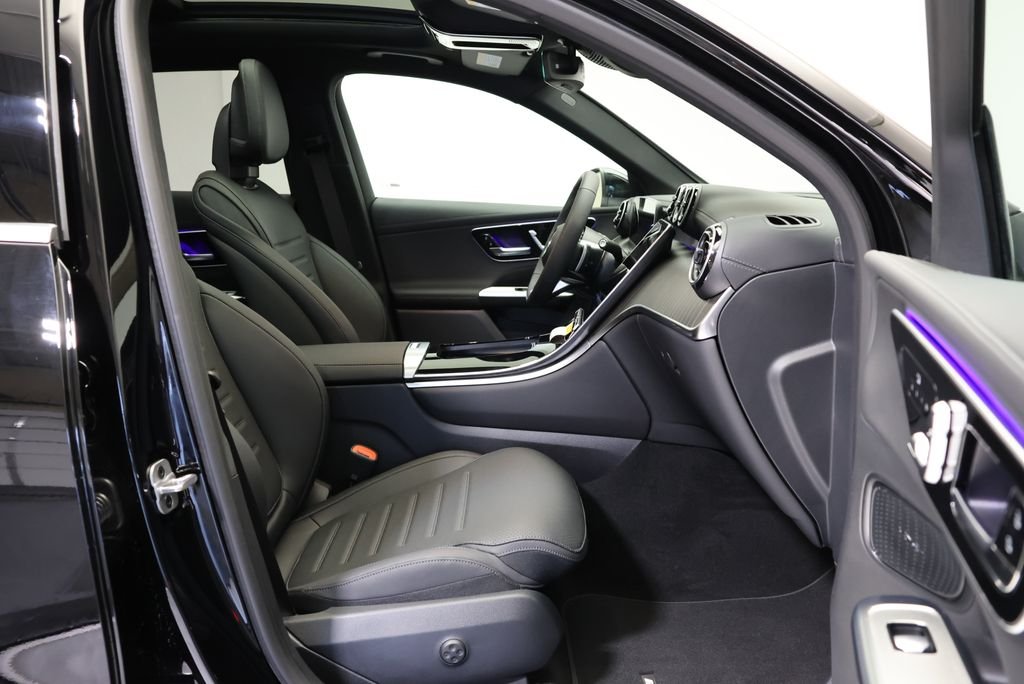 Used 2026 Black Mercedes-Benz GLC 300 image 47