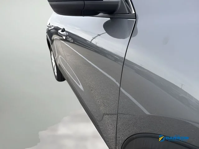 Used 2022 Gray Ford SE image 27