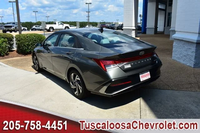 Used 2025 Amazon Gray Hyundai Limited image 7