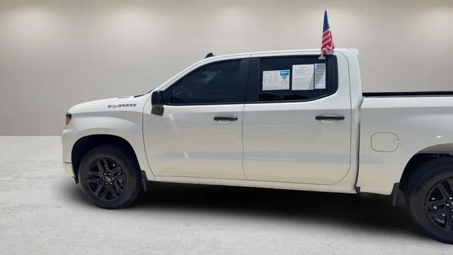 Used 2025 Summit White Chevrolet Custom image 29
