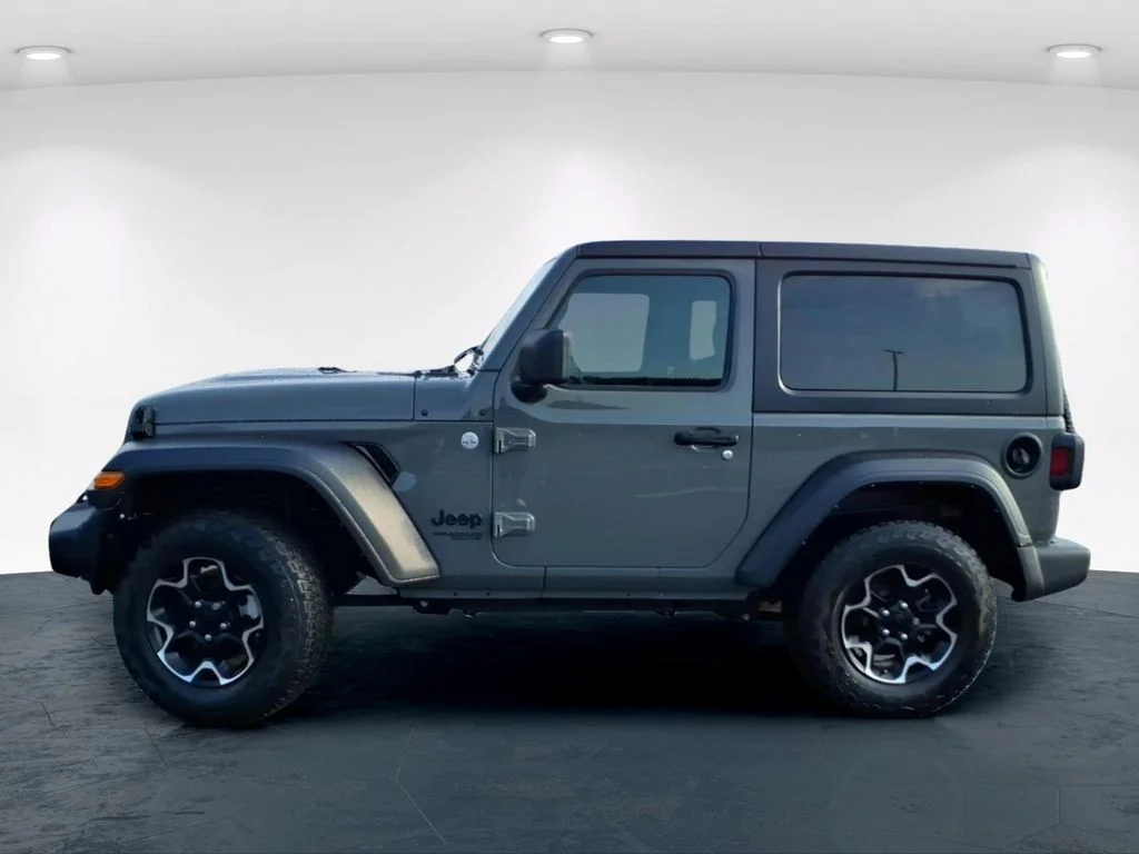 Used 2021 Gray Jeep Sport S image 14