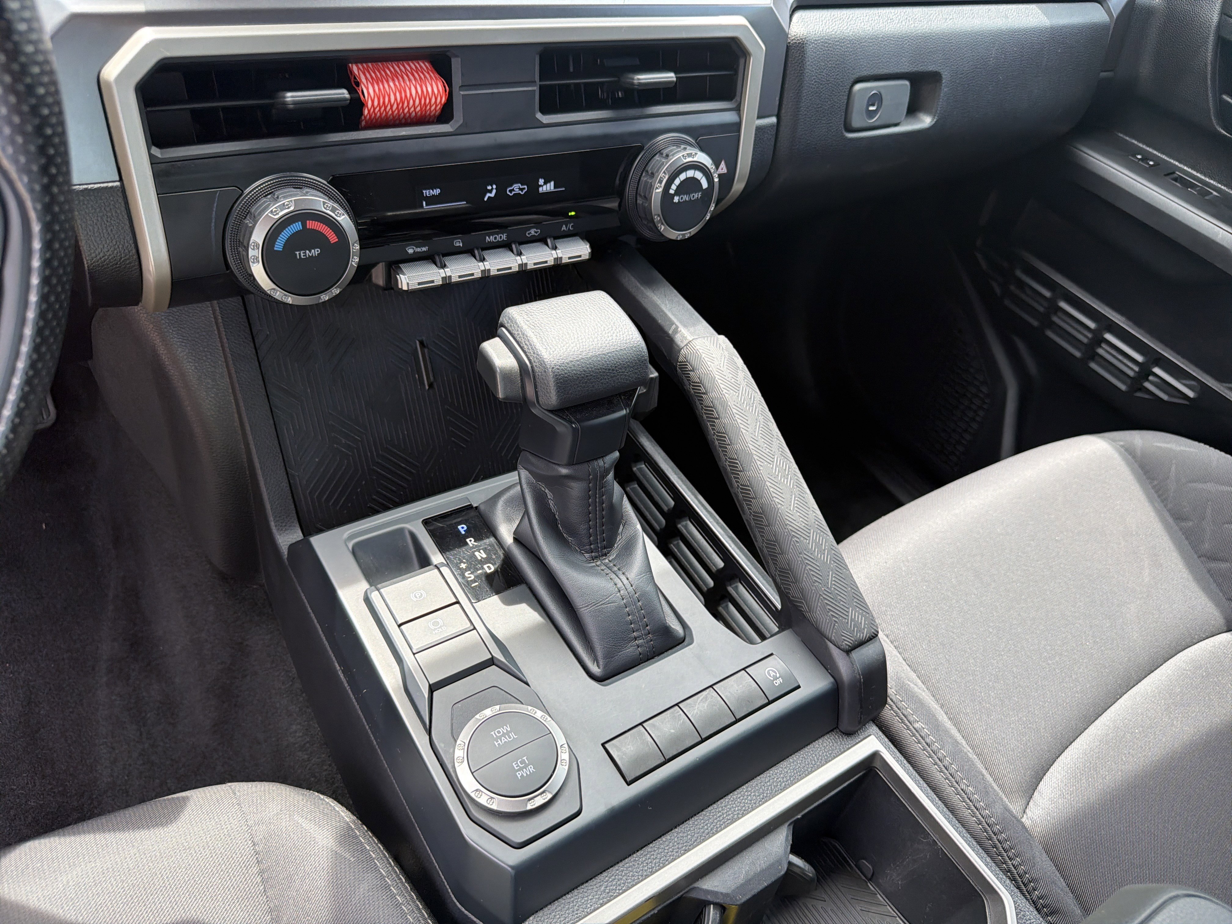 Used 2025 Underground Toyota SR5 image 30
