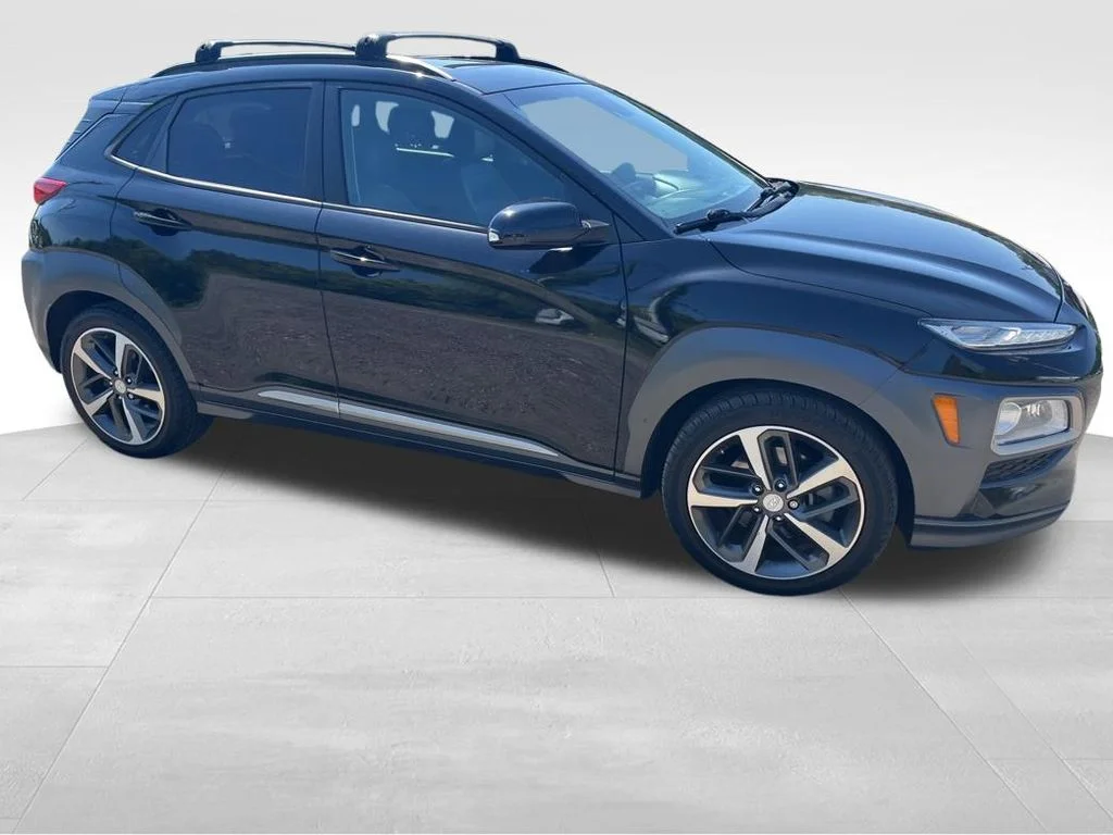 Used 2020 Black Hyundai Ultimate image 18