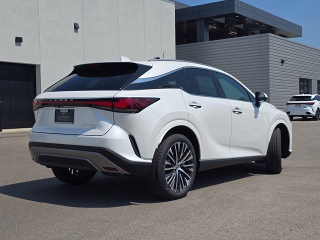 New 2026 Eminent White Pearl Lexus PREMIUM PLUS image 32