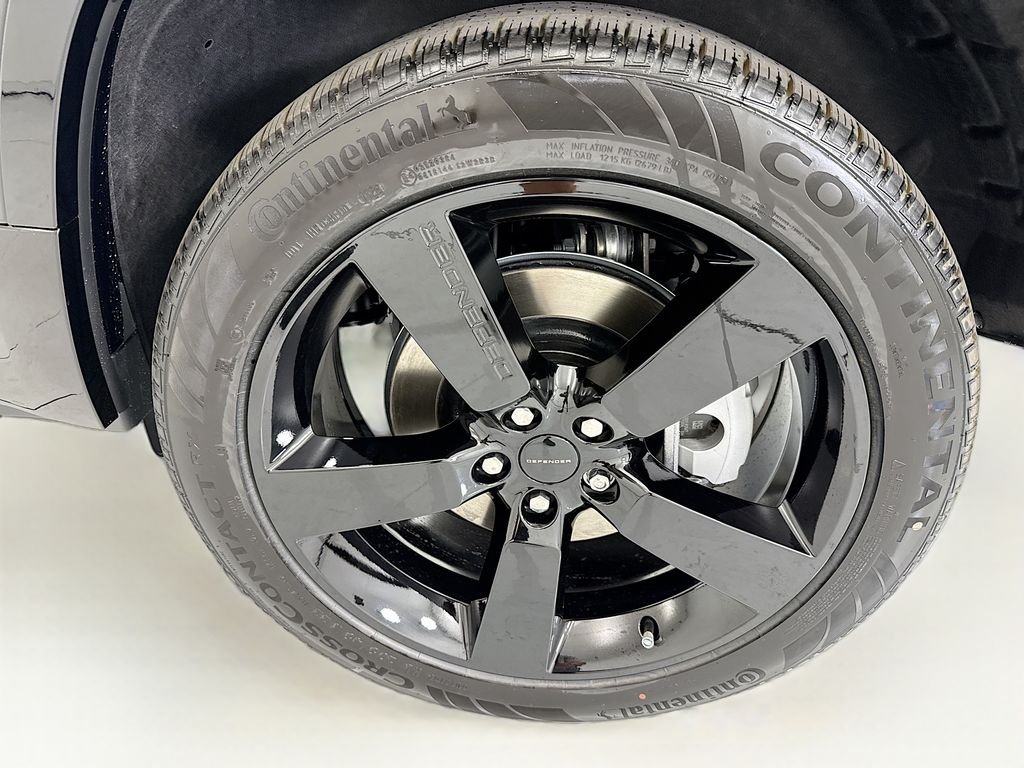New 2026 Santorini Black Land Rover X-Dynamic SE image 30