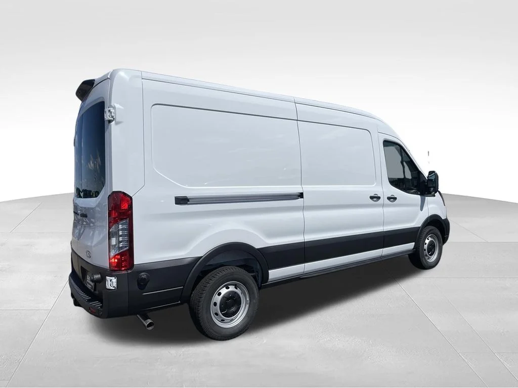 New 2026 Oxford White Ford Cargo Van image 4