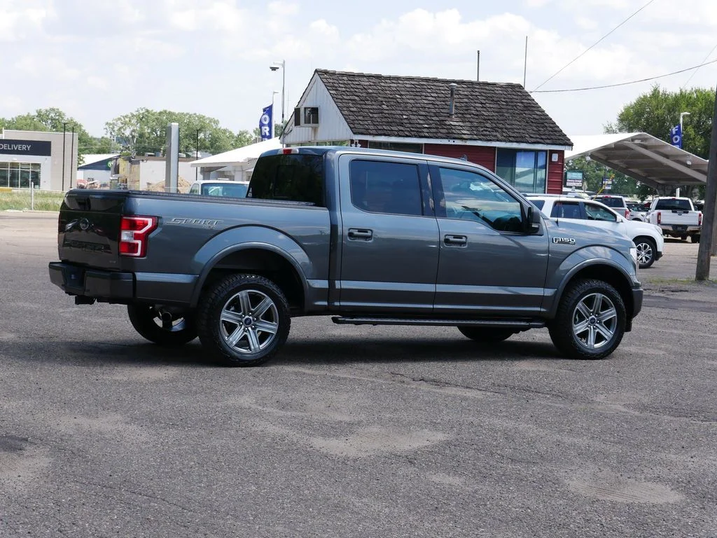 Used 2019 Gray Ford XLT image 3