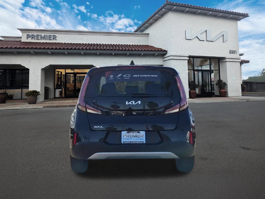 Certified Used 2024 Fusion Black Kia LX image 7