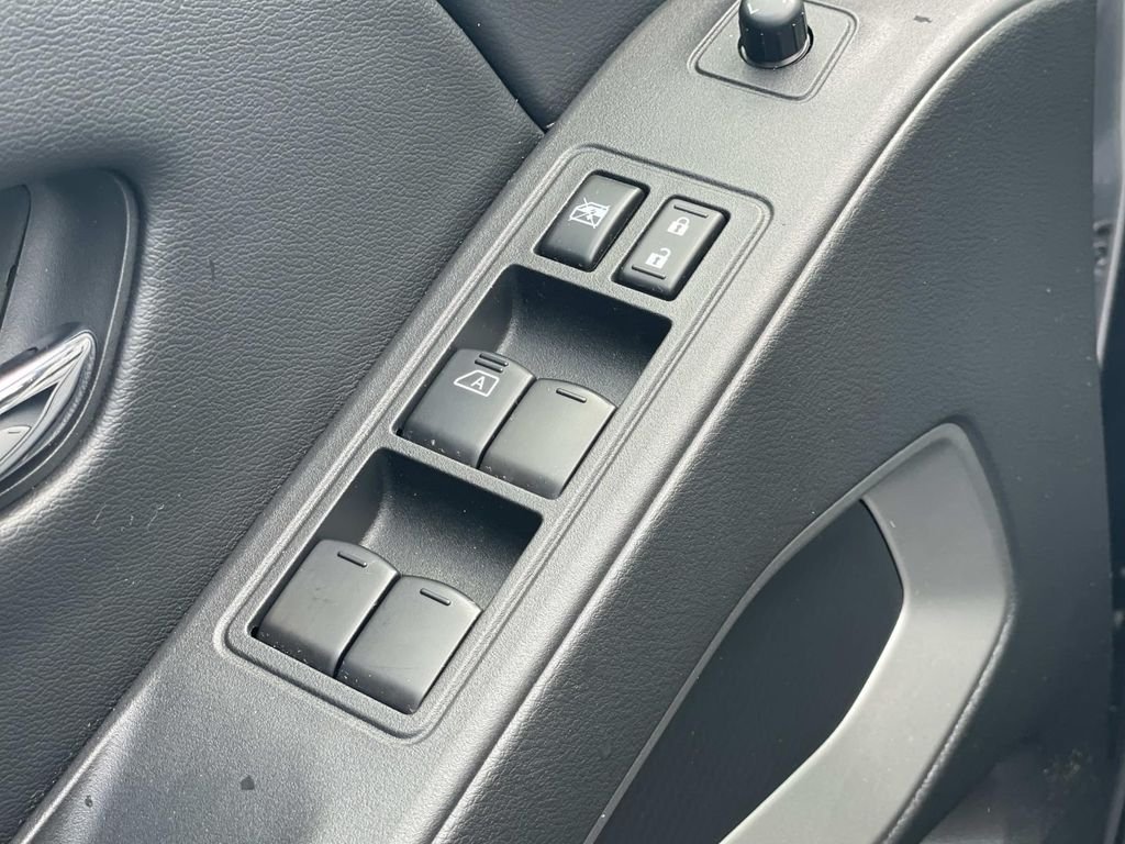 Used 2025 Gray Nissan SV image 16