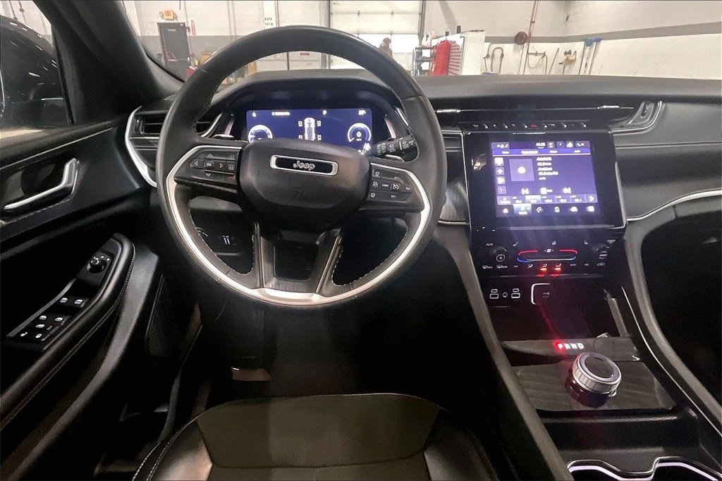 2023 JEEP GRAND CHEROKEE - Image 3