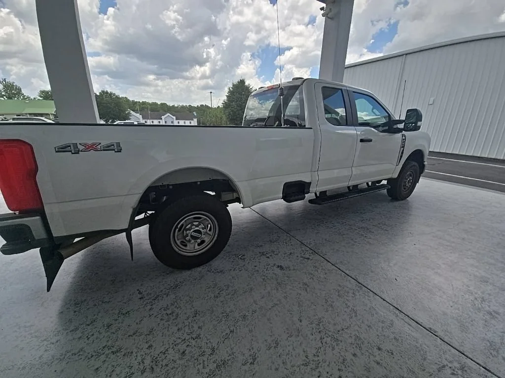 Used 2026 Oxford White Ford XL image 11
