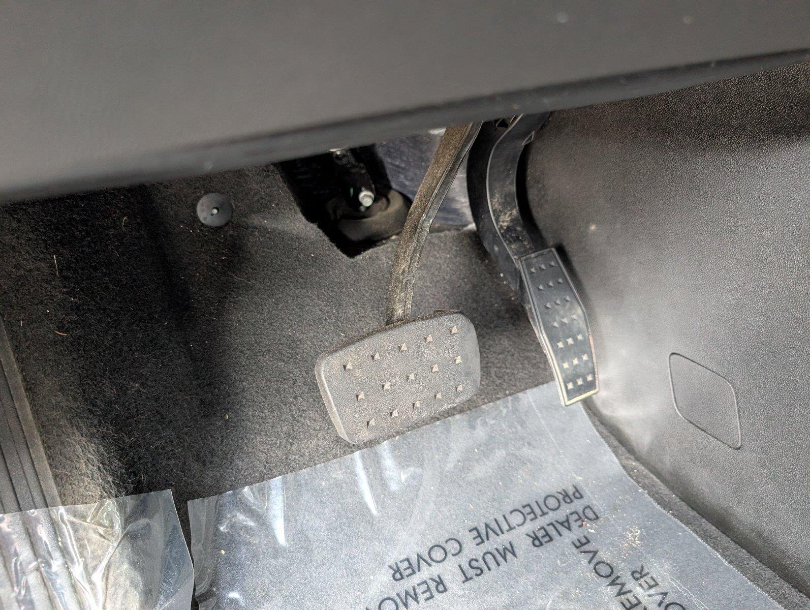 Used 2023 STERLING GRAY METALLIC Chevrolet LT image 15