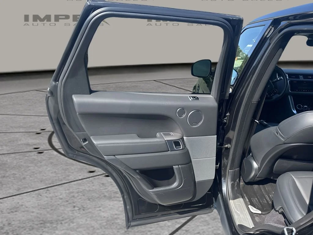 Used 2020 Black Land Rover HSE image 28