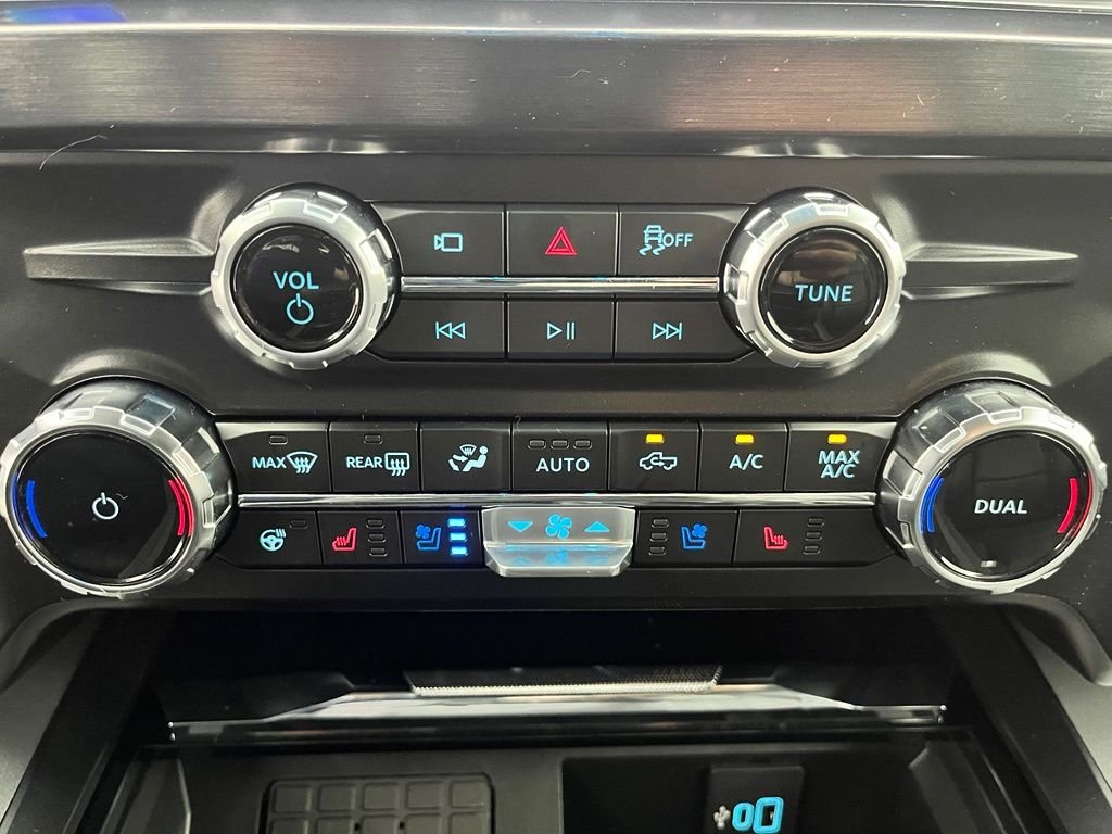 New 2026 Gray Ford Lariat image 28
