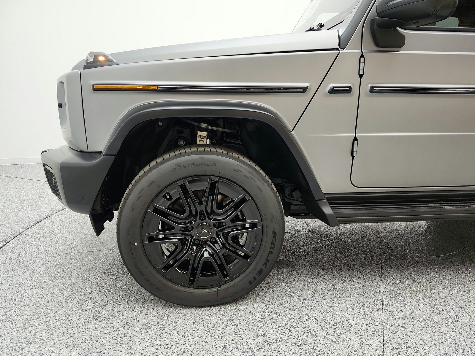 New 2027 MANUFAKTUR Platinum Magno Mercedes-Benz G 580e SUV image 15