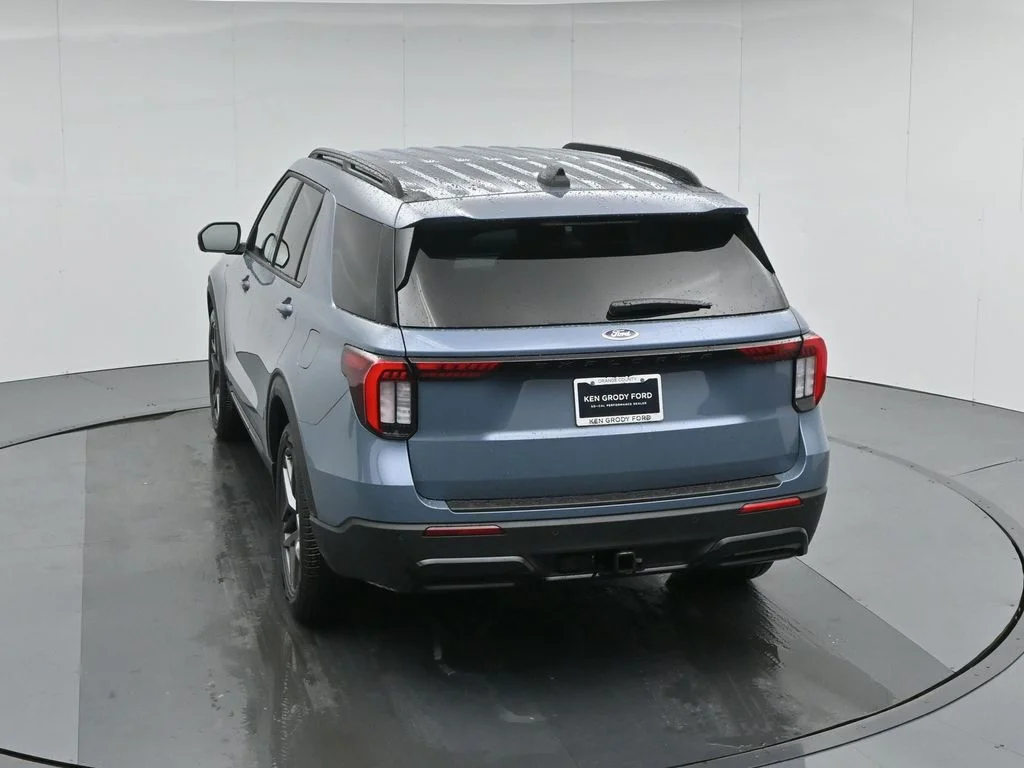 New 2026 Vapor Blue Metallic Ford ST-Line image 41
