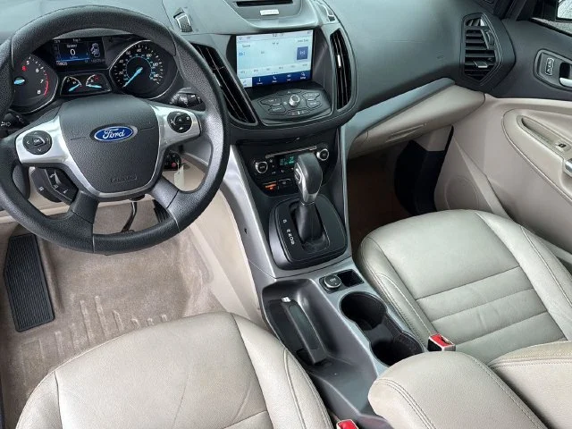Used 2016 White Ford SE image 3