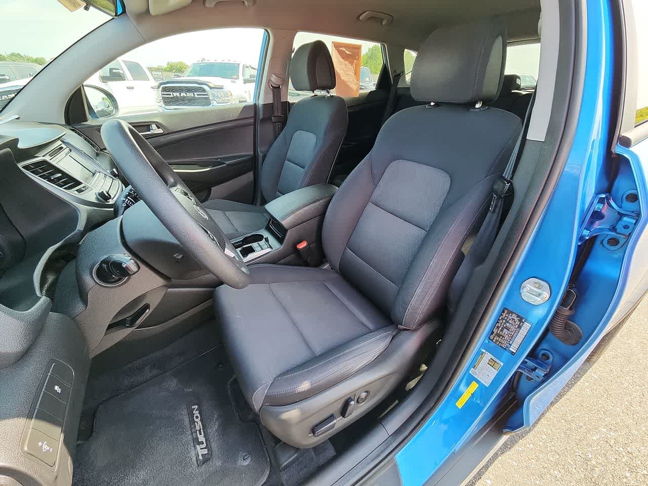 Used 2017 Caribbean Blue Hyundai Eco image 14