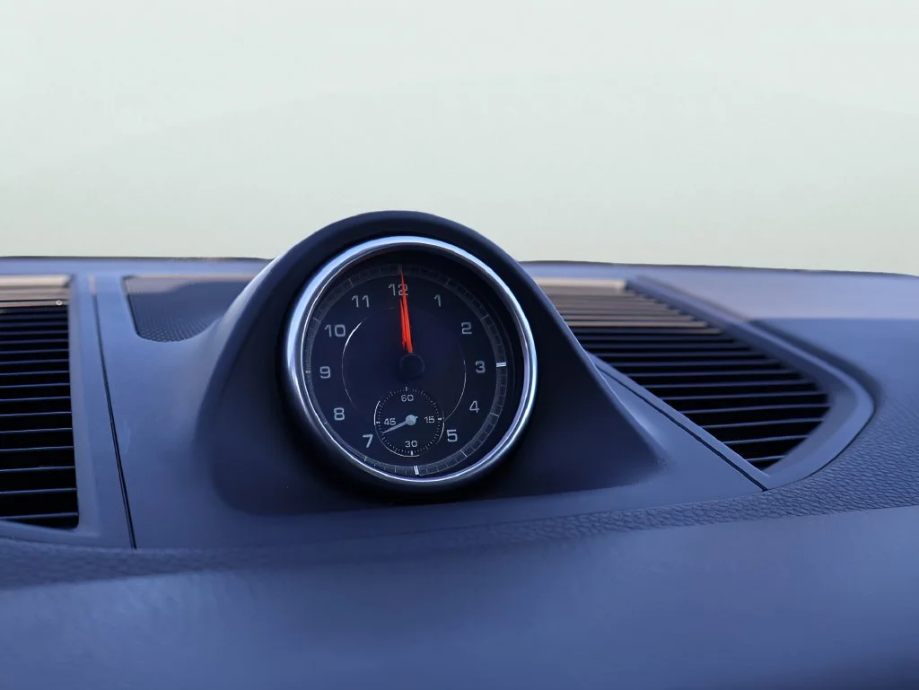 Used 2018  Porsche Base image 24