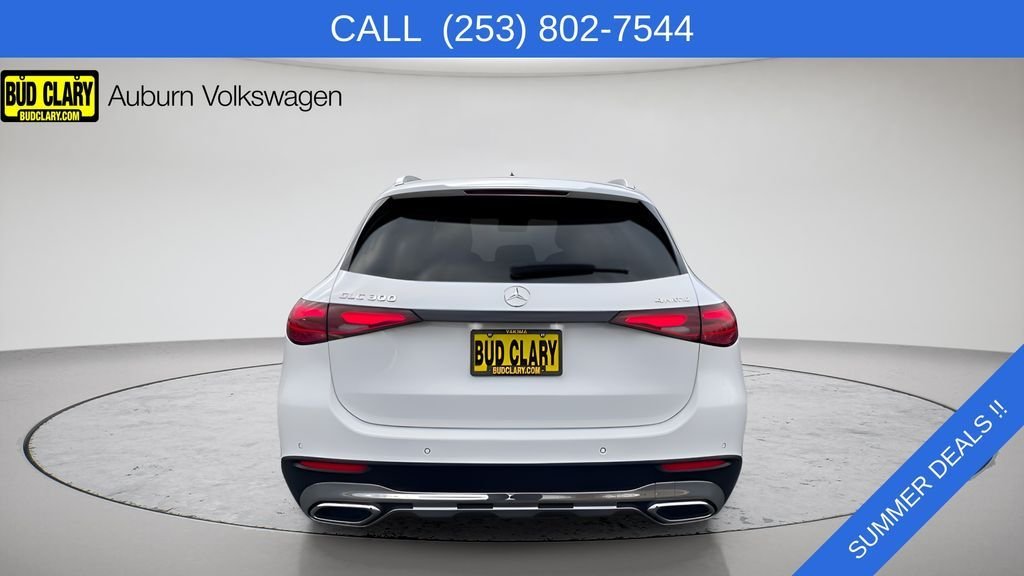 Used 2024 White Mercedes-Benz GLC 300 image 4