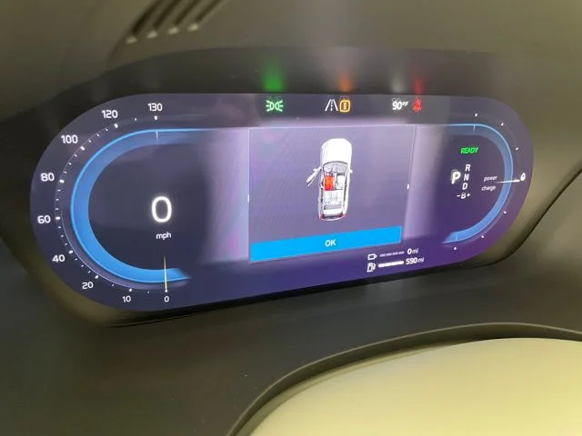 Certified Used 2024 Crystal White Volvo Plus image 24