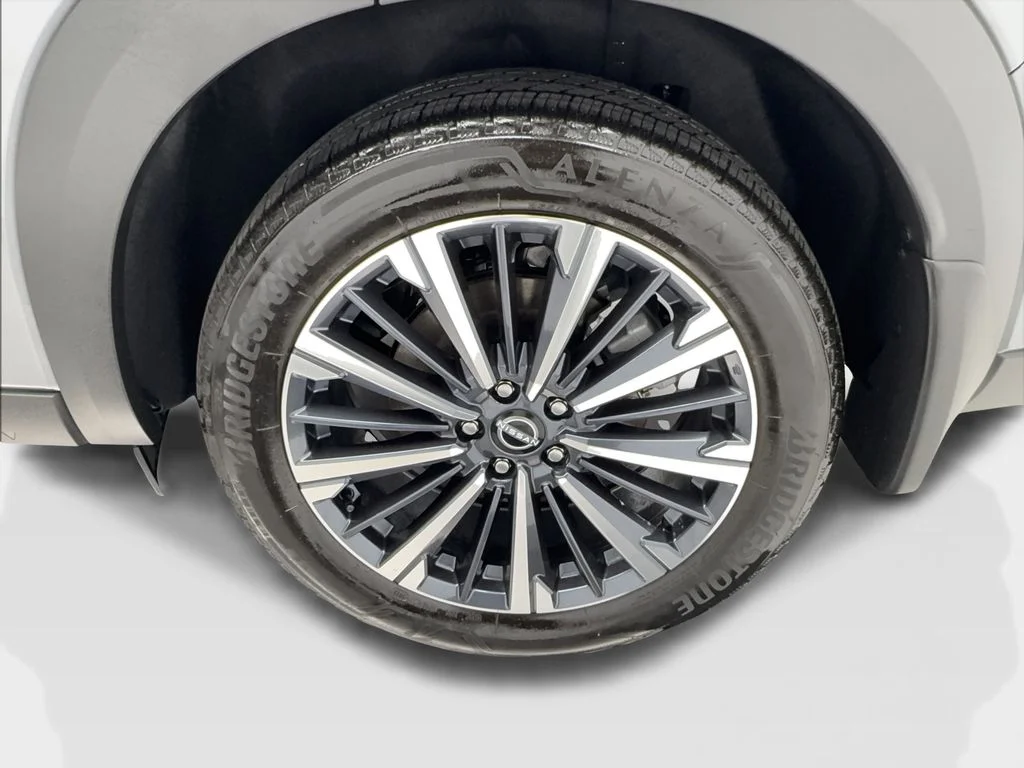 Used 2026 Gray Nissan Platinum image 13