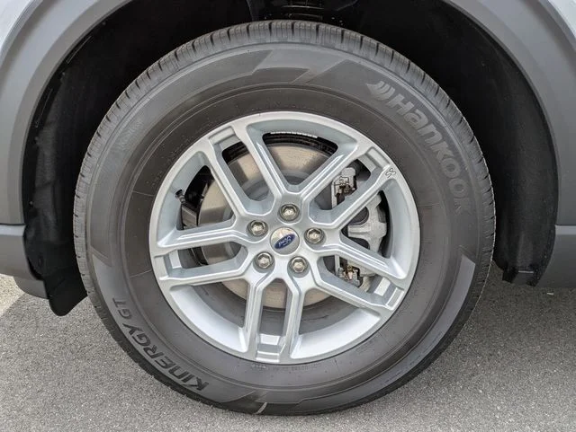 New 2026 Space White Metallic Ford Active image 11