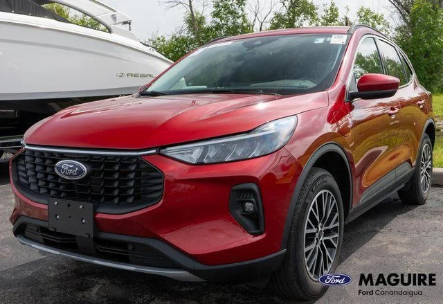 Used 2025 Red Ford Base image 1