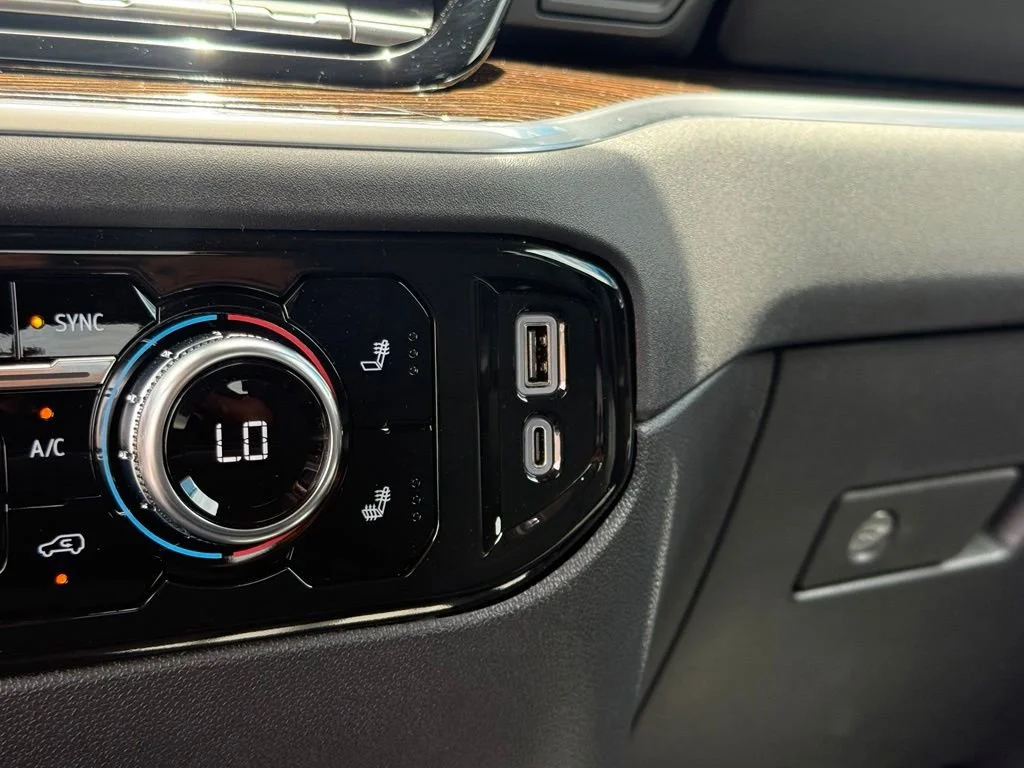 New 2026 Summit White GMC Elevation image 26