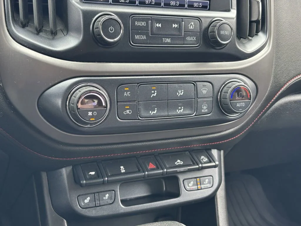 Used 2018 SUMMIT WHITE GMC 4WD All Terrain w/Cloth image 29